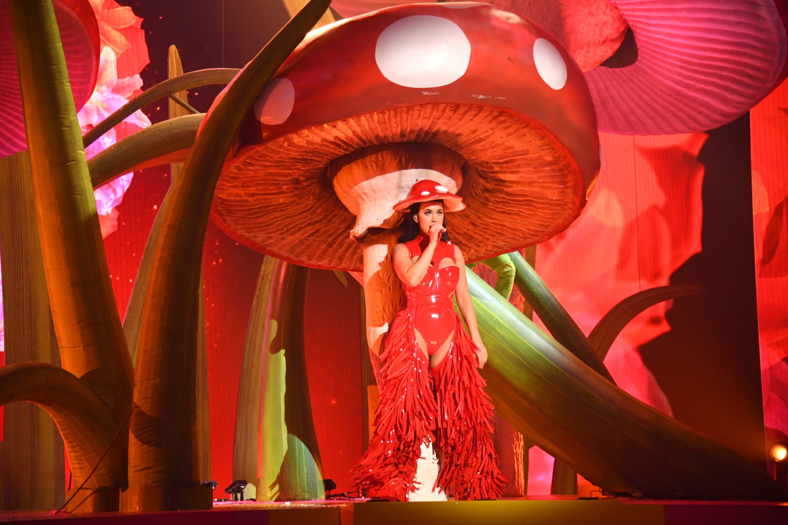 Katy Perry Debuts New Residency “katy Perry Play” At Resorts World Theatre With Sold Out 